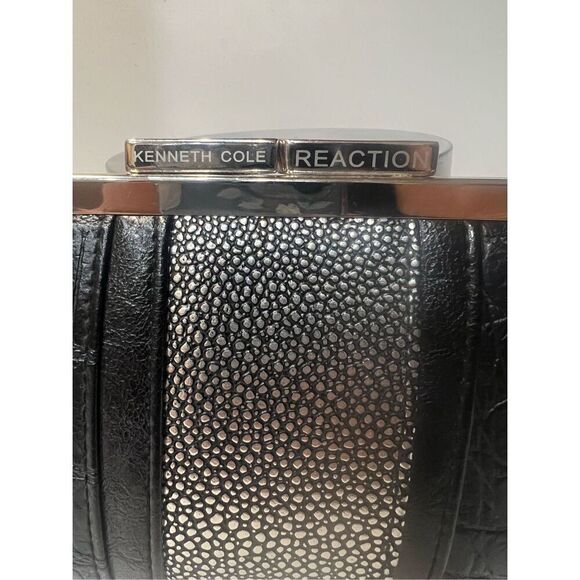 Kenneth Cole black and silver wallet - Picture 3 of 7
